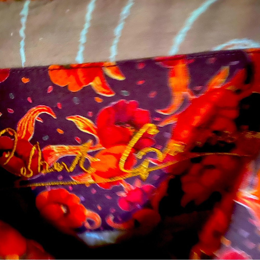 Pre-owned Robert Graham 2XL fun and festive and in excellent condition.
